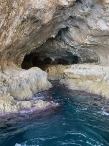 a cool cave we saw on the boat ride